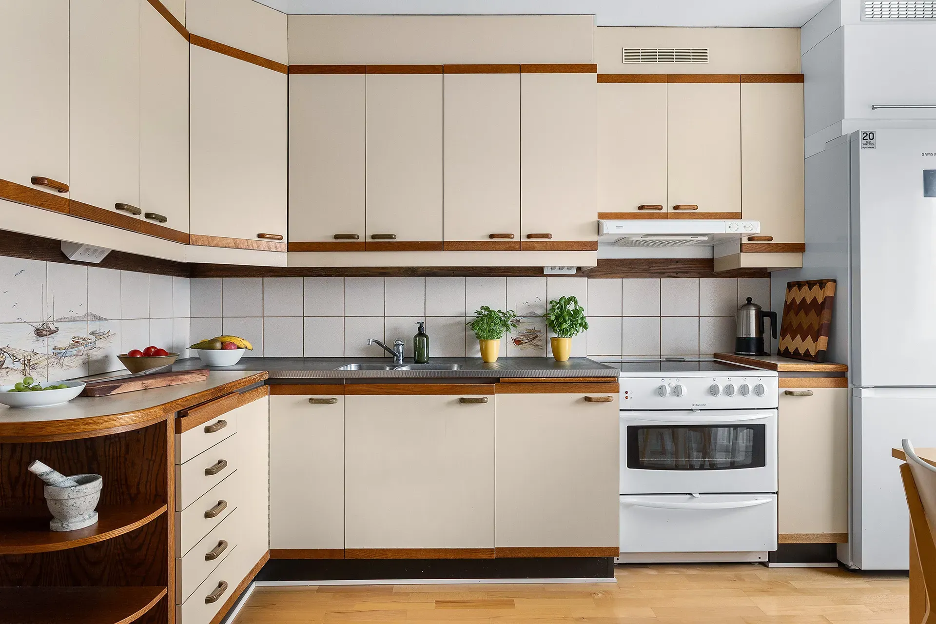 13388762_7-328-16_photo_web